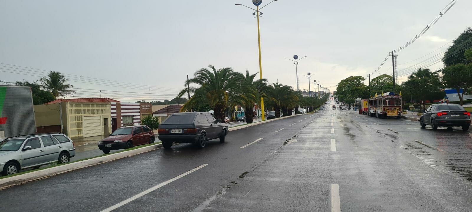 Imagem de compartilhamento para o artigo Chuvas retornam e semana começa com tempo instável em Costa Rica e Camapuã da MS Todo dia